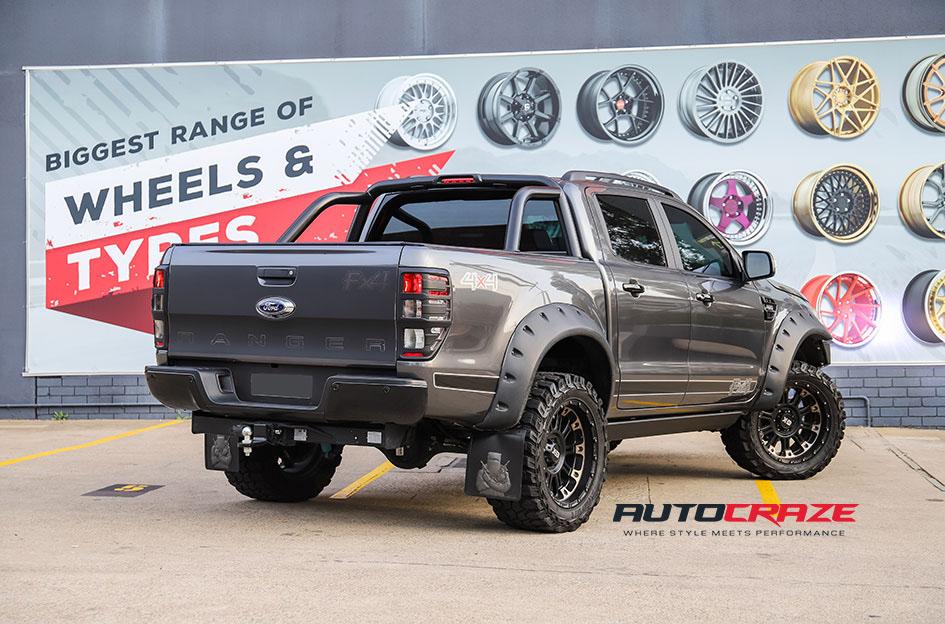 FORD RANGER HOSS XD II SATIN BLACK DARK TINT